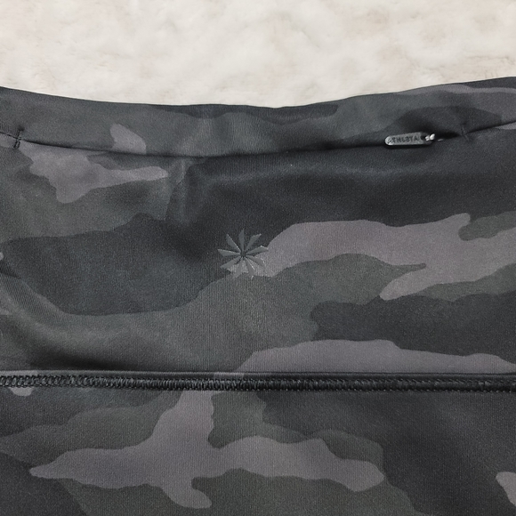 Athleta  Match Point Printed Skort Women's Size M Black/Gray Camo UPF 50+ - Picture 7 of 16